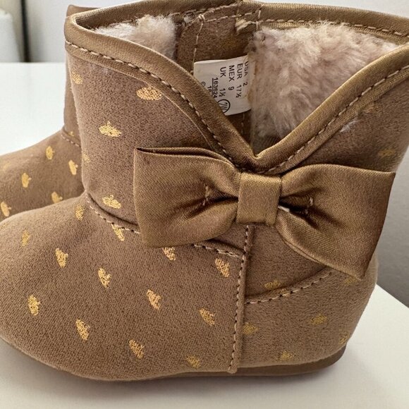 Disney princess baby boots Tan NWT Size 2 Gold Crowns Bows Payless Shoes - Picture 3 of 8